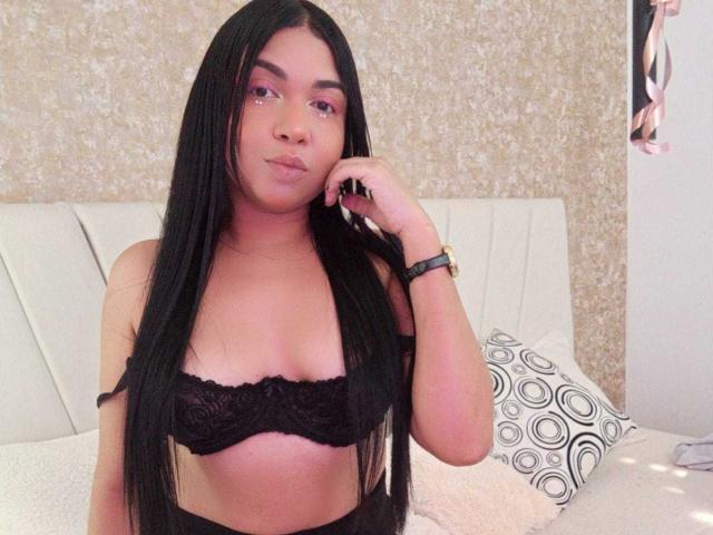 AliceSmity - Live porn &amp; sex cam - 28637570