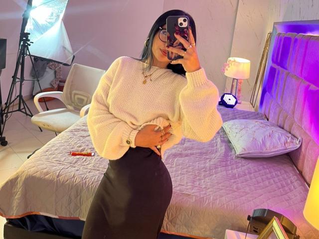 NyraVanel - Live sex cam - 28641341