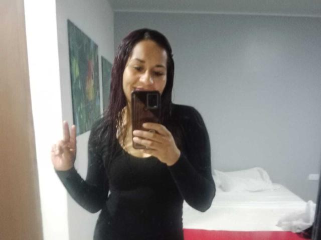 SaraaAdamss - Live porn &amp; sex cam - 28644674