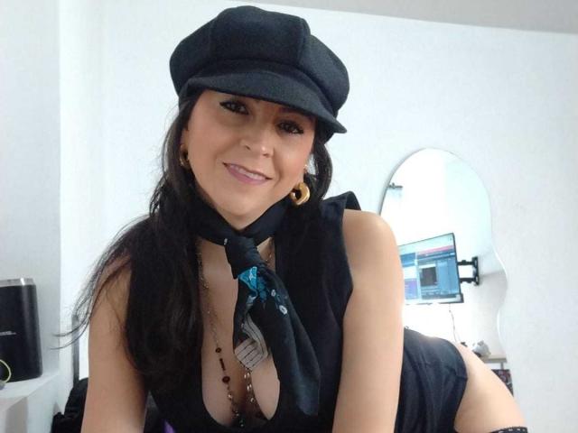 AlliePearl - Live porn &amp; sex cam - 28645028