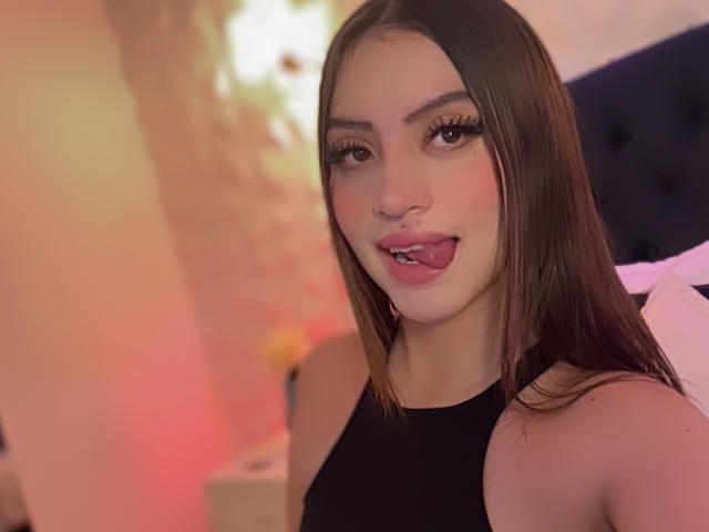 LunaBlossom - Live porn &amp; sex cam - 28645187