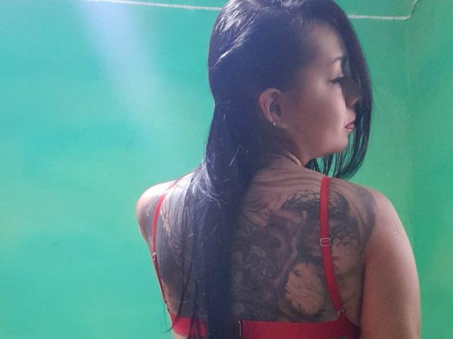 ScarletReign - Live sexe cam - 28646033