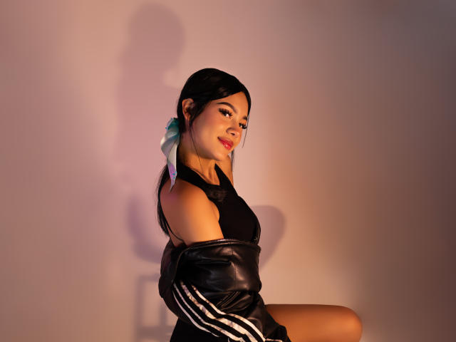 ValerieCasanova - сексуальная веб-камера в реальном времени - 28648301