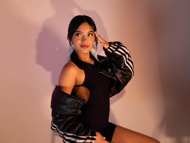 ValerieCasanova - Live porn &amp; sex cam - 28648334