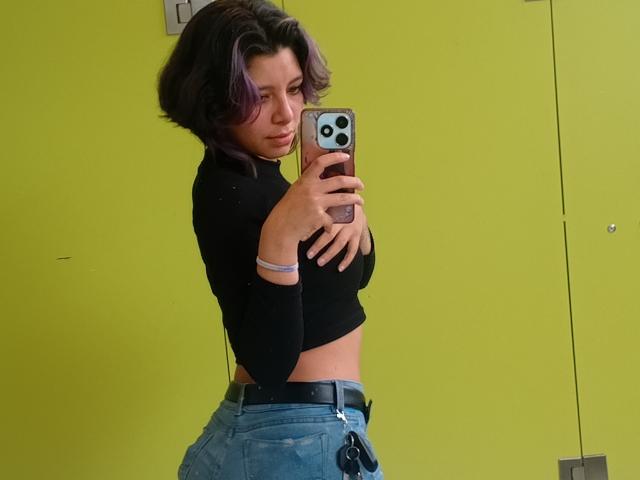 AluDamn - Live Sex Cam - 28650476