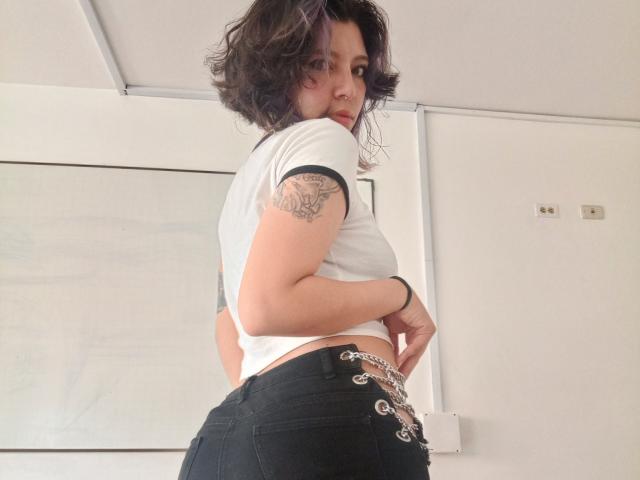 AluDamn - Live Sex Cam - 28650485