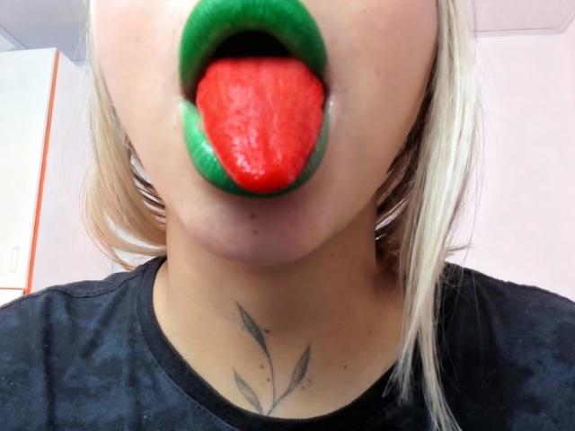 KayleeM - Live sex cam - 28653026