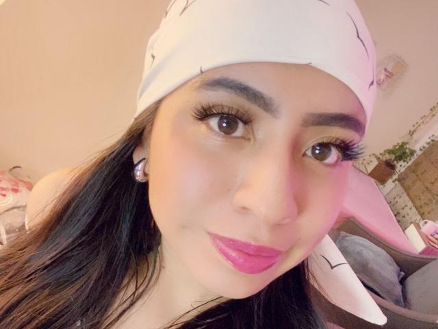 ZoeRedds - Live porn &amp; sex cam - 28653080