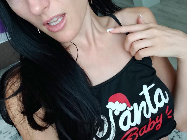 BellaJulls - Live porn &amp; sex cam - 28653170