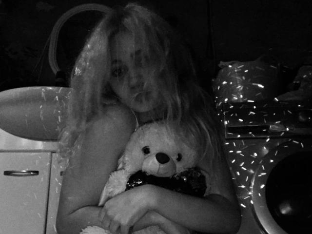 SlankyMic-hot - Élő pornó és szexkamera - 28657373