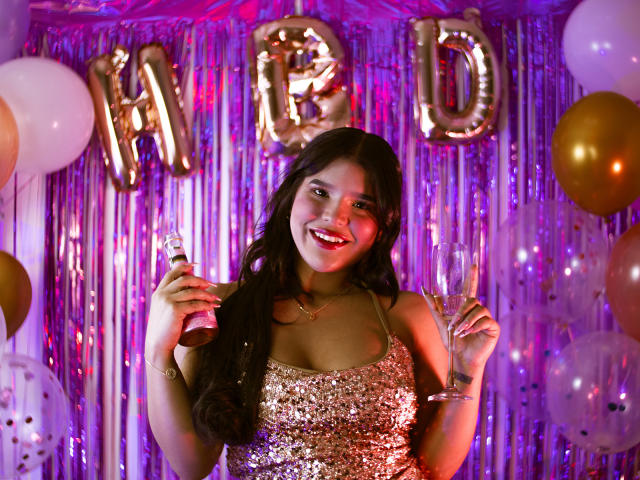 AvrillThomas - сексуальная веб-камера в реальном времени - 28663079