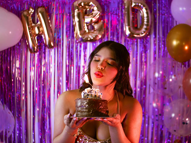 AvrillThomas - Live porn &amp; sex cam - 28663085