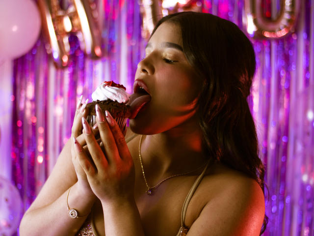 AvrillThomas - сексуальная веб-камера в реальном времени - 28663088