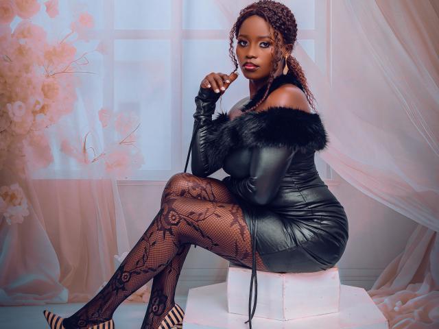 CamiliaWanda - Live porn &amp; sex cam - 28663256