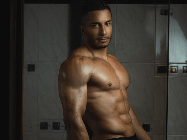 ZaneMaverick - Live porn &amp; sex cam - 28667597