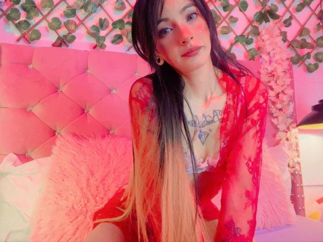 LaurenEvie69 - Live sex cam - 28668707