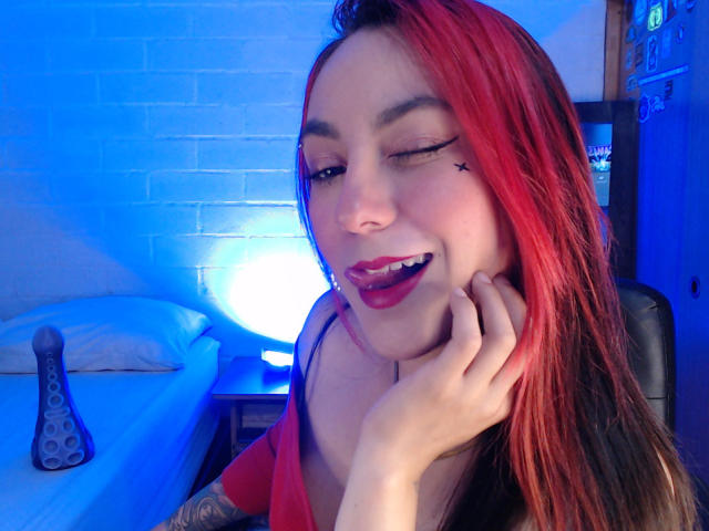 AmyStreetwise69 - Live porn &amp; sex cam - 28669436