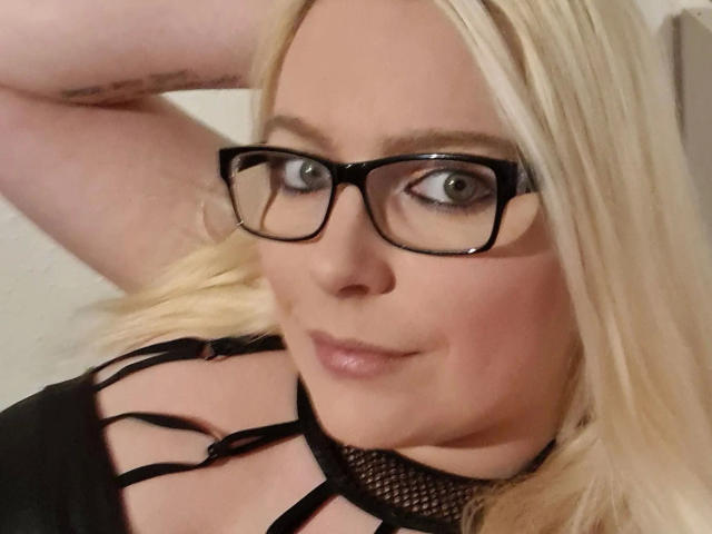 Sweet-Butterfly-hot - Sexe cam en vivo - 28669454