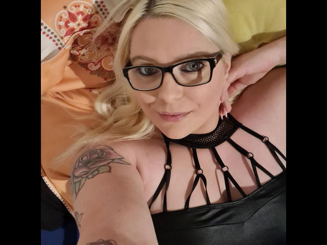 Sweet-Butterfly-hot - Sexe cam en vivo - 28669466