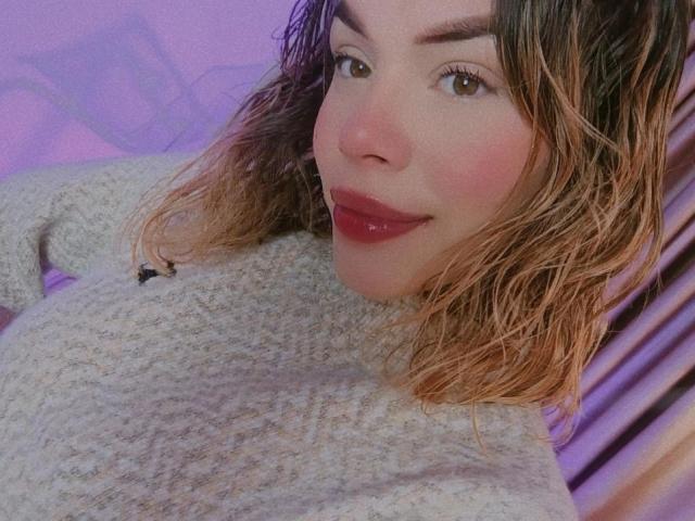 EmmaRiveraa - Live porn &amp; sex cam - 28671122