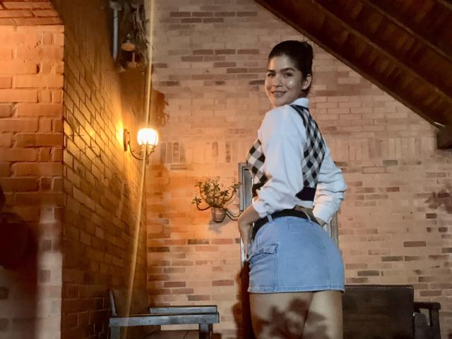 ScarlletZhen - Live sex cam - 28672646