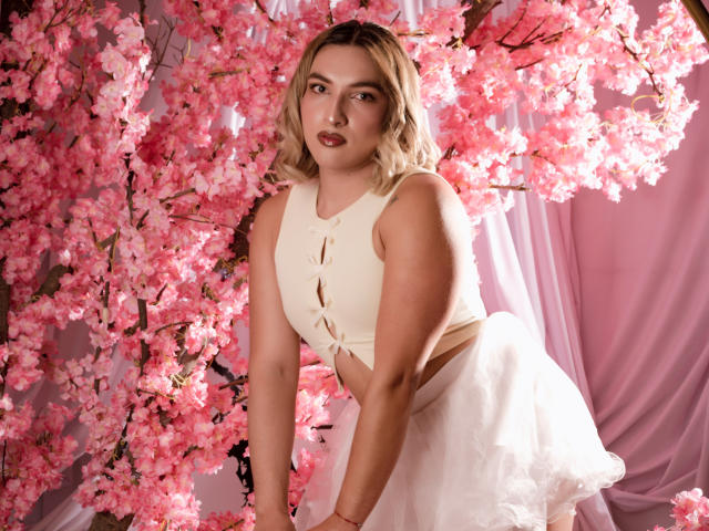 TommyTS - Élő pornó és szexkamera - 28674428