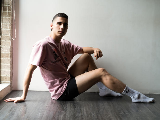 Ryanlevys - Live sexe cam - 28676429