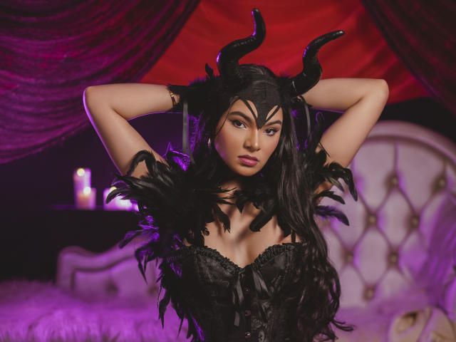 LunaAspen - Live porn &amp; sex cam - 28684085