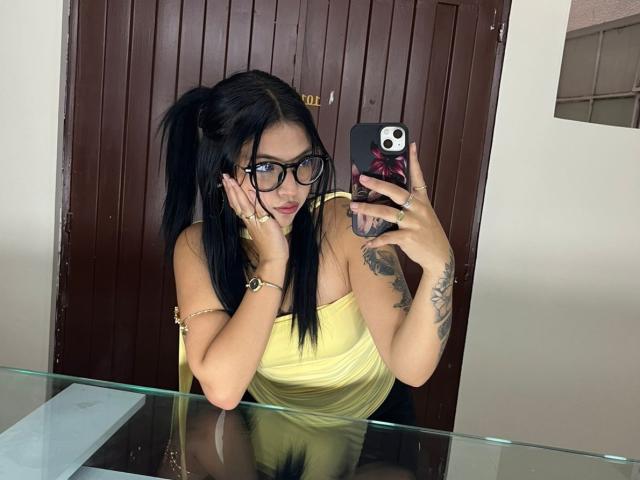 NyraVanel - Live porn &amp; sex cam - 28684391