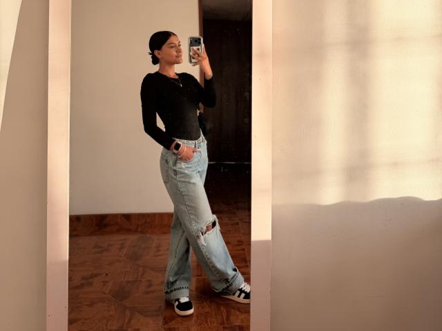 ThaliaAres - Élő pornó és szexkamera - 28685996