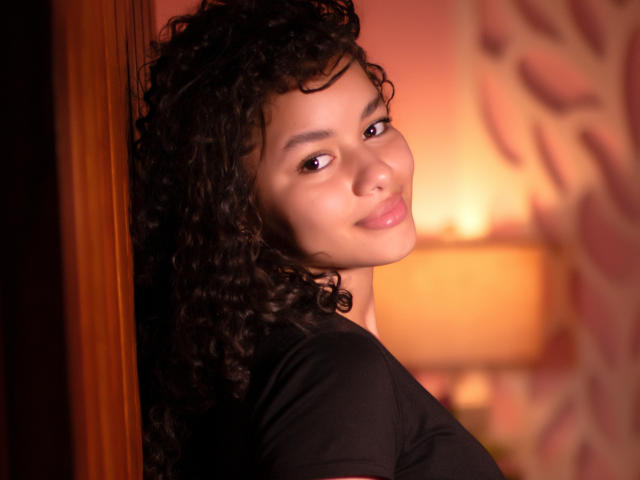 LoreneCurly - Live sex cam - 28686545