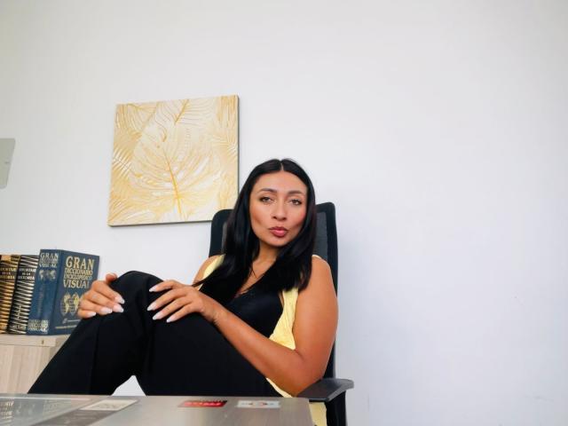 AmelineRousseau - Live sex cam - 28693373