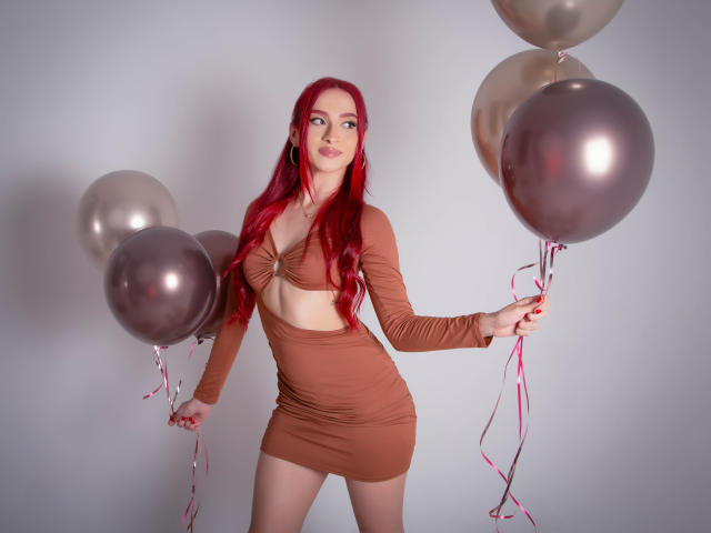 AndraCyrus - Live sex cam - 28694576
