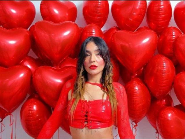 MindyLove - Élő pornó és szexkamera - 28694879