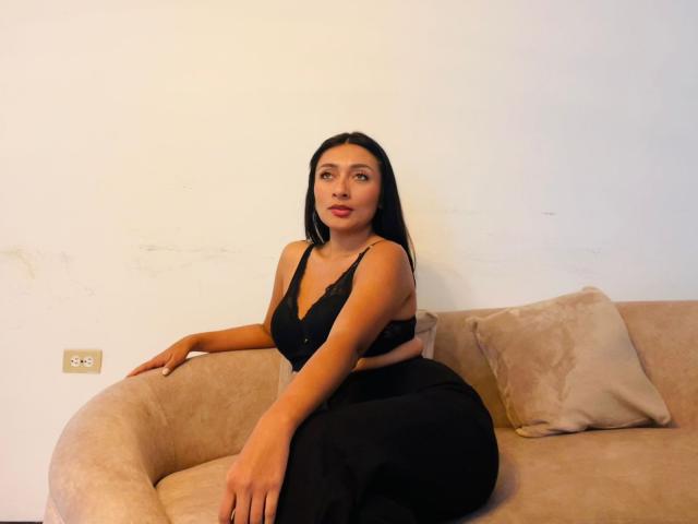 AmelineRousseau - Live porn &amp; sex cam - 28696247