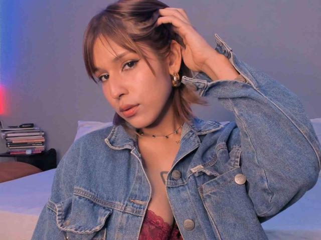 KiaraHernandezX - Sexe cam en vivo - 28698512