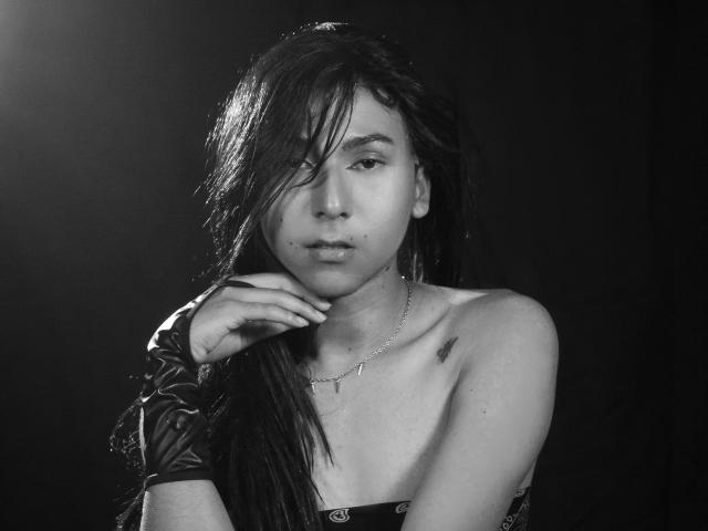 ZoeHotMoretti - Sexe cam en vivo - 28698836