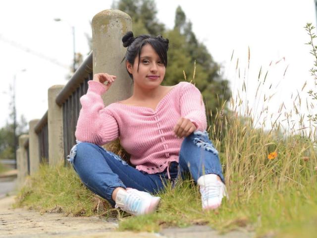 SofiiaThooner - Live porn &amp; sex cam - 28699037