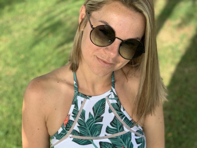 BelleLisaG - Live sexe cam - 28700342