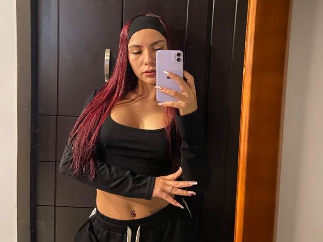 ValeryHarllow - Live Sex Cam - 28700525