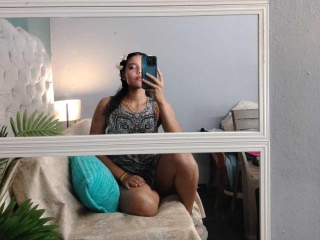 AriaVega - Live porn &amp; sex cam - 28702982