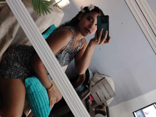 AriaVega - Live porn &amp; sex cam - 28702997