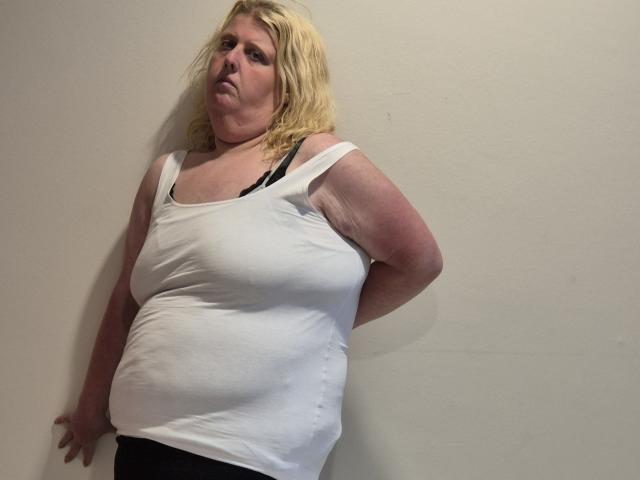 StephanieLeo69 - Live porn &amp; sex cam - 28703645