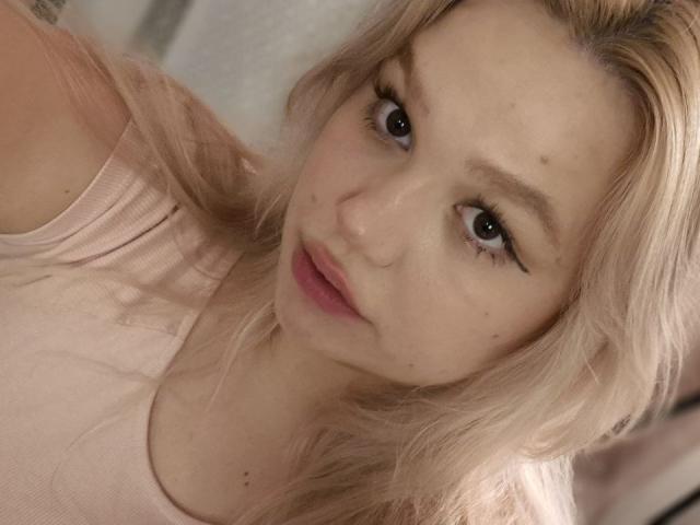 AnnyMarryah - Live porn &amp; sex cam - 28704128