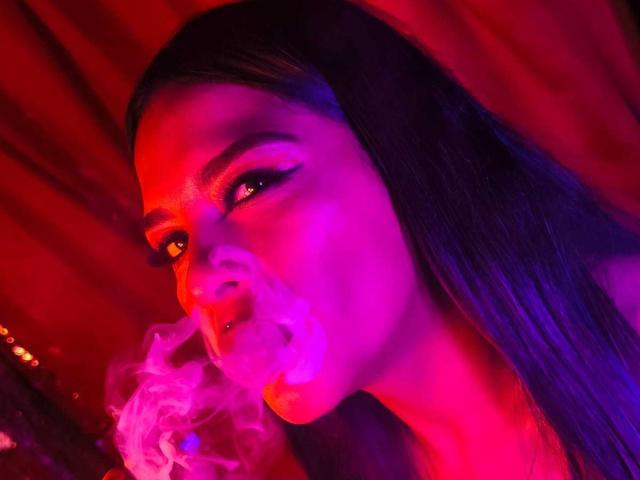 MiaBellucci - Élő pornó és szexkamera - 28708871