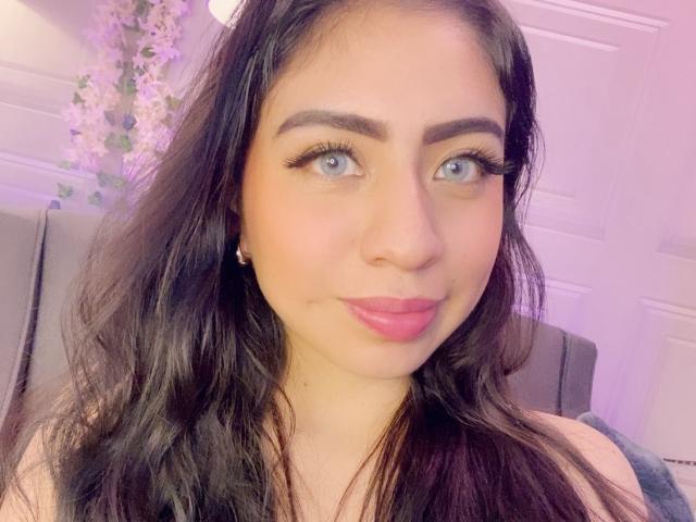 ZoeRedds - פורנו בשידור חי ומצלמת סקס - 28710470