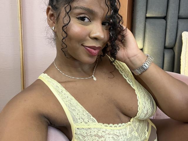 LisaMendez - Porno na żywo i seks kamera - 28711532