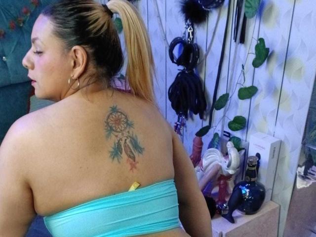 KathaleyaGrayyAss - Live sex cam - 28713233