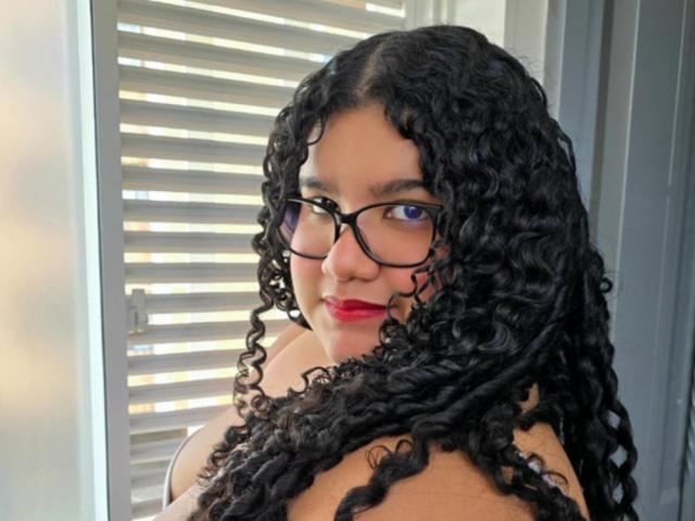 MileyCollinss - Live porn &amp; sex cam - 28715084