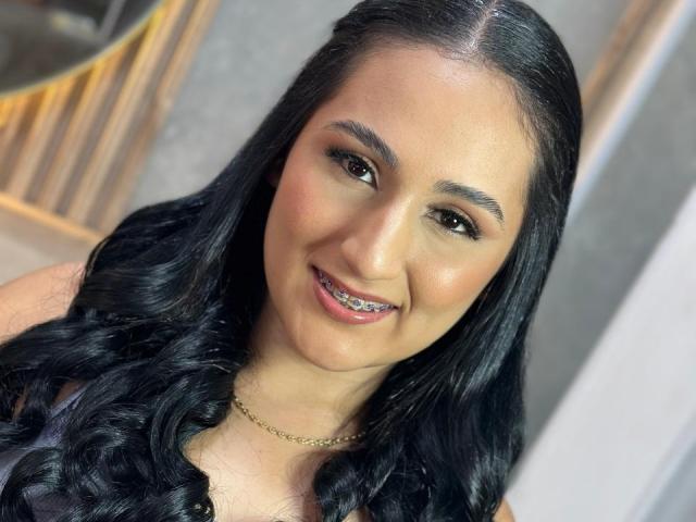 HiilaryDolce - Porno na żywo i seks kamera - 28715210